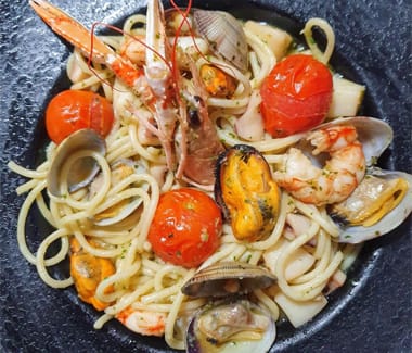 Espaguetis marinera frescos en Restaurante Casa Miguel, San José, Almería
